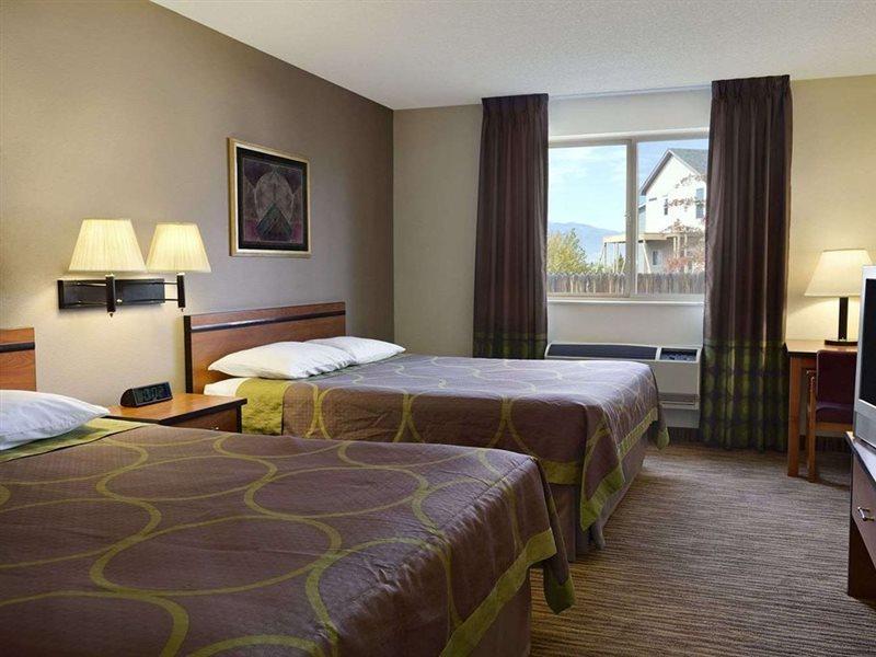 Super 8 By Wyndham Colorado Springs Airport Motel Eksteriør bilde